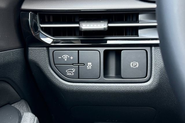 New 2026 Kia Sportage EX FWD image 32