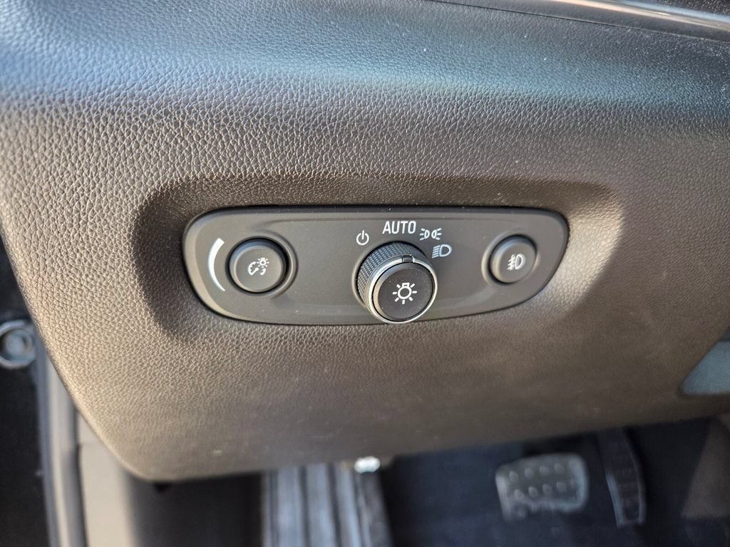 Used 2020 Chevrolet Traverse Premier FWD image 26