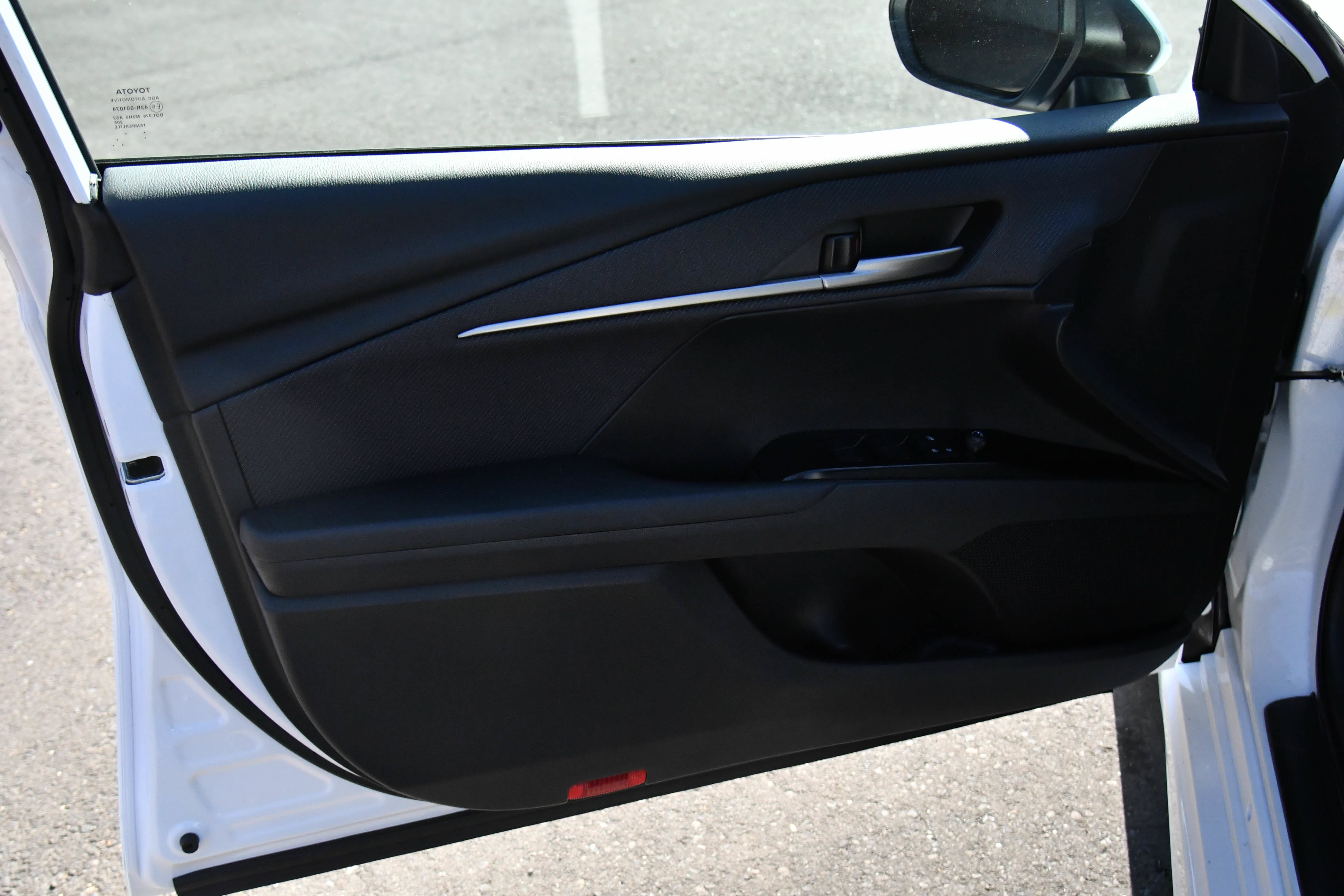 Used 2026 Toyota Camry SE FWD image 14