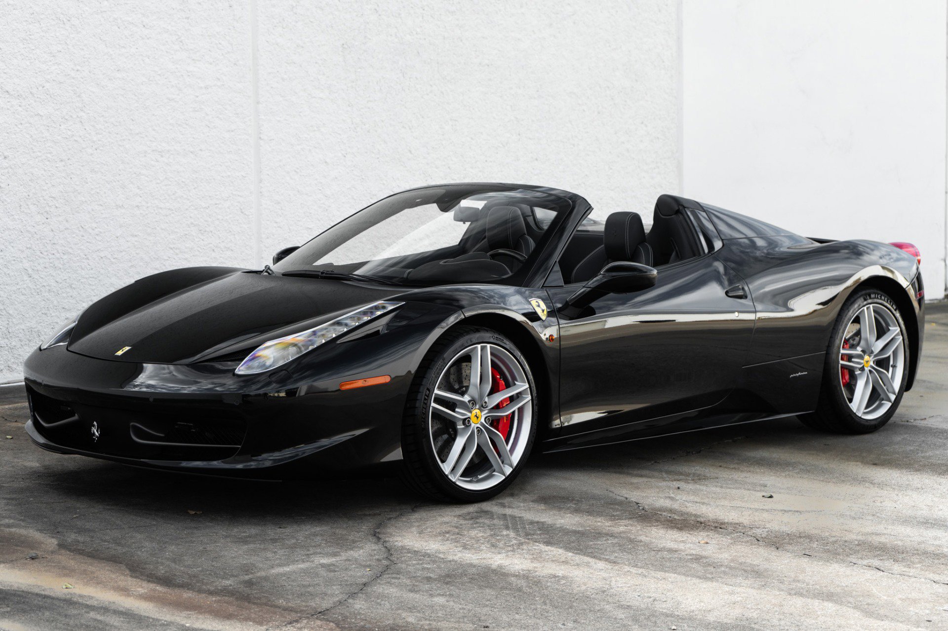 Used 2013 Ferrari 458 Spider image 13
