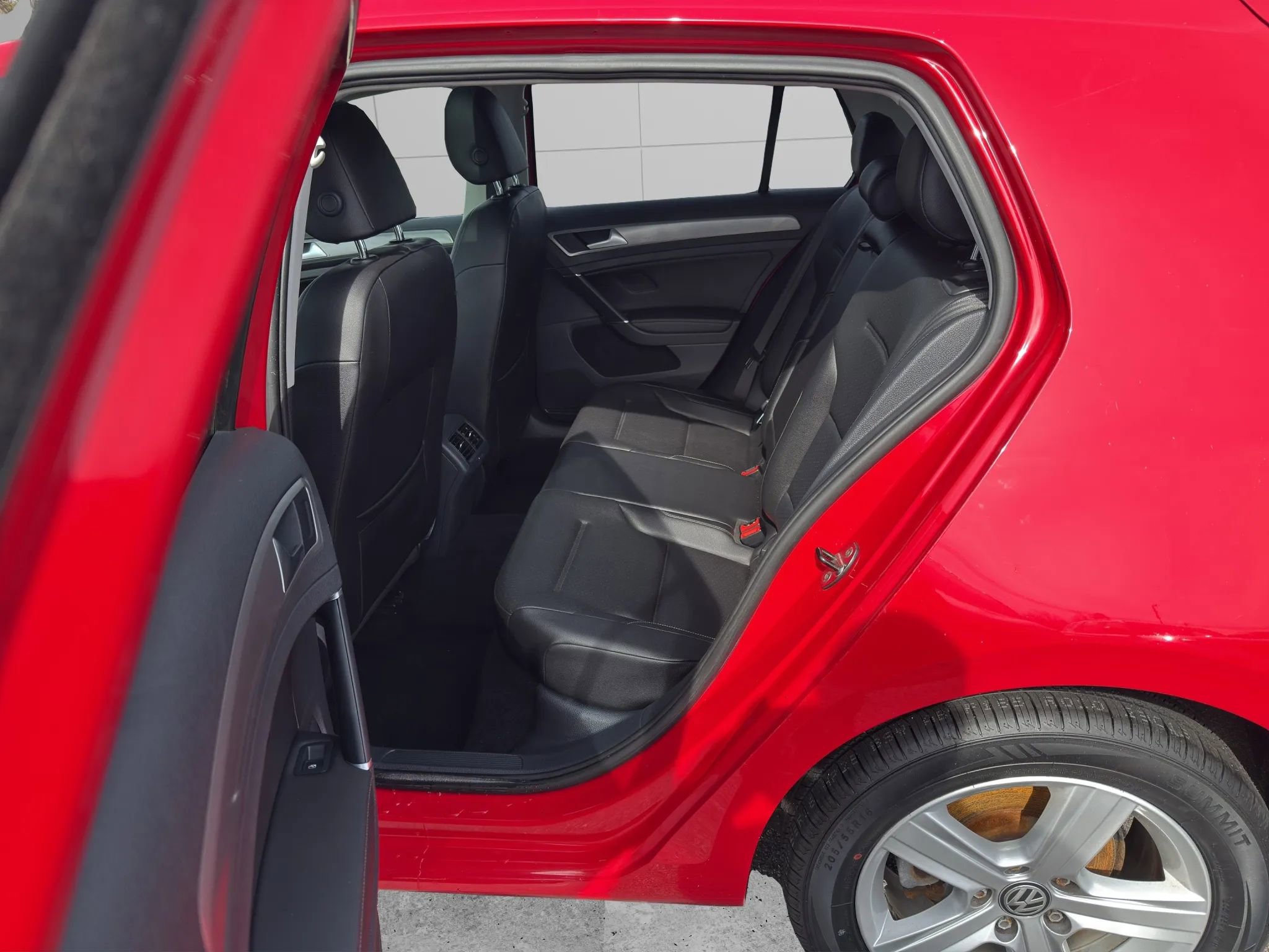 Used 2017 Volkswagen Golf Wolfsburg Edition image 13