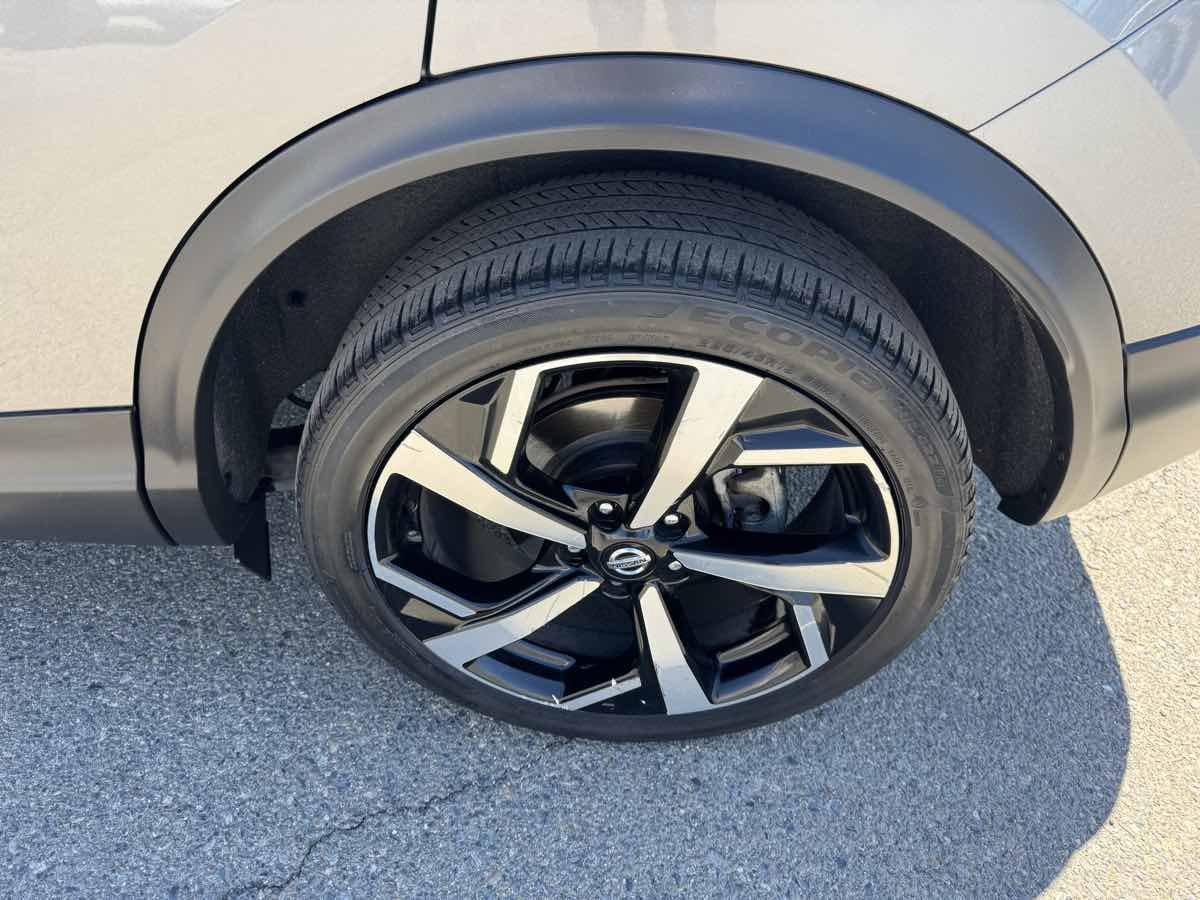 Used 2022 Nissan Rogue Sport SL w/ Premium Package AWD/4WD image 39