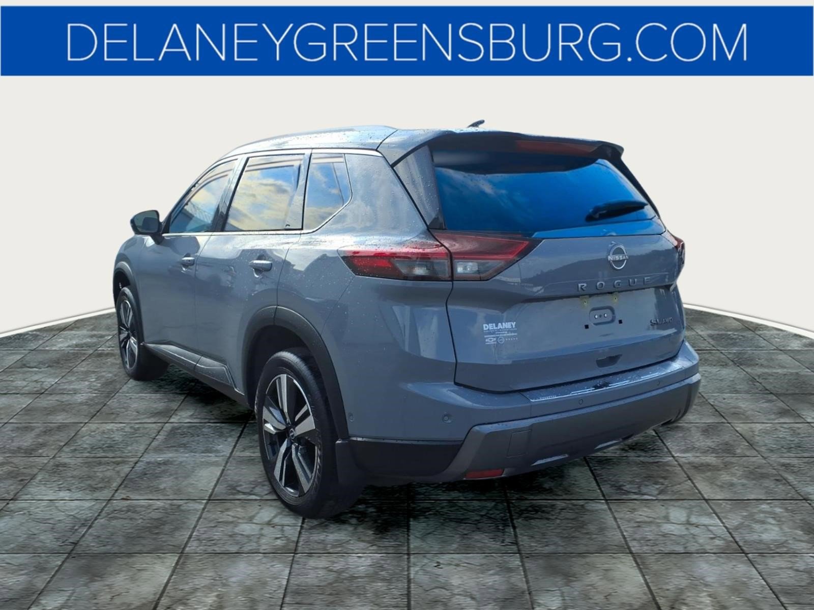Used 2024 Nissan Rogue SL AWD/4WD image 5
