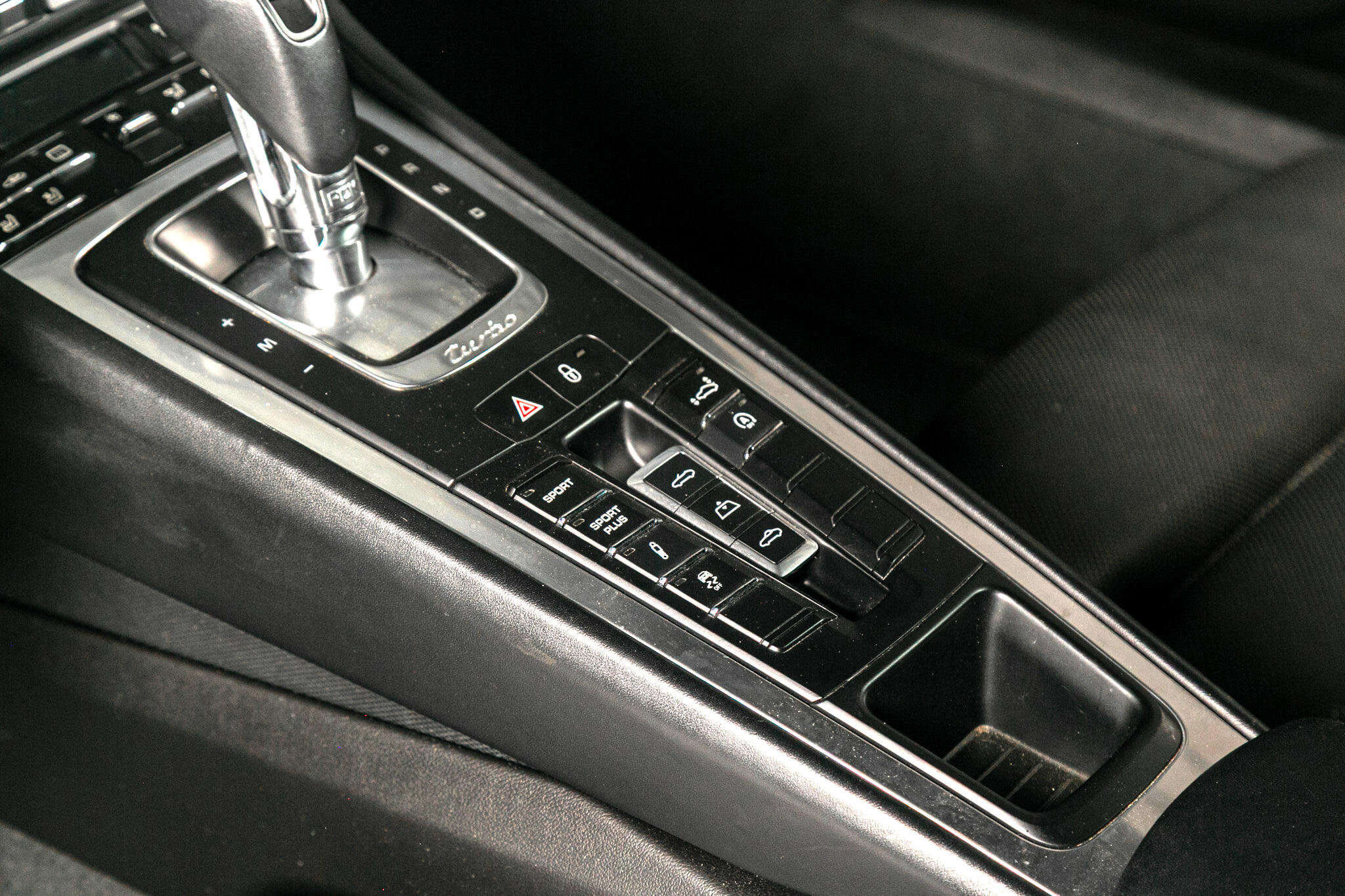 Used 2015 Porsche 911 Turbo image 28