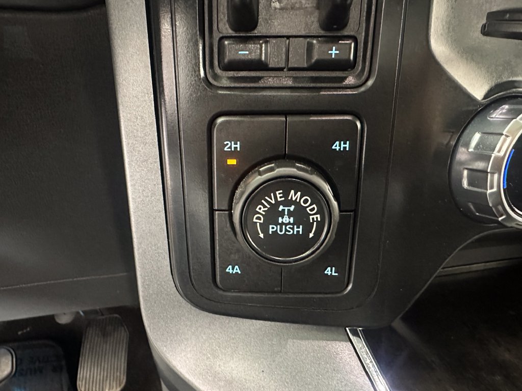 Used 2022 Ford F150 Lariat w/ Equipment Group 502A High AWD/4WD image 33