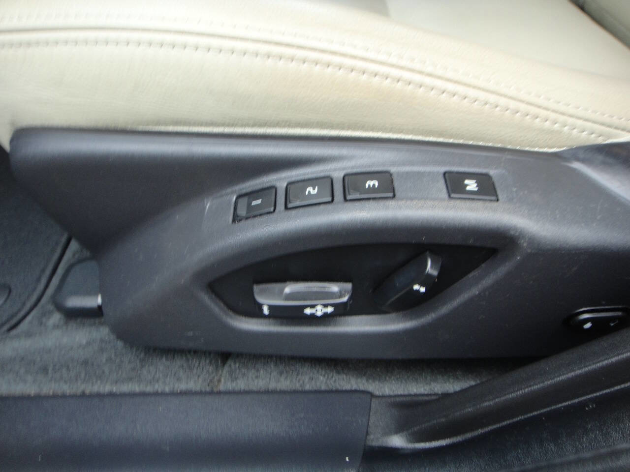 Used 2018 Volvo S60 T5 Inscription image 37