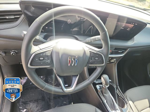 Certified 2024 Buick Encore GX Preferred w/ Comfort Package FWD image 17