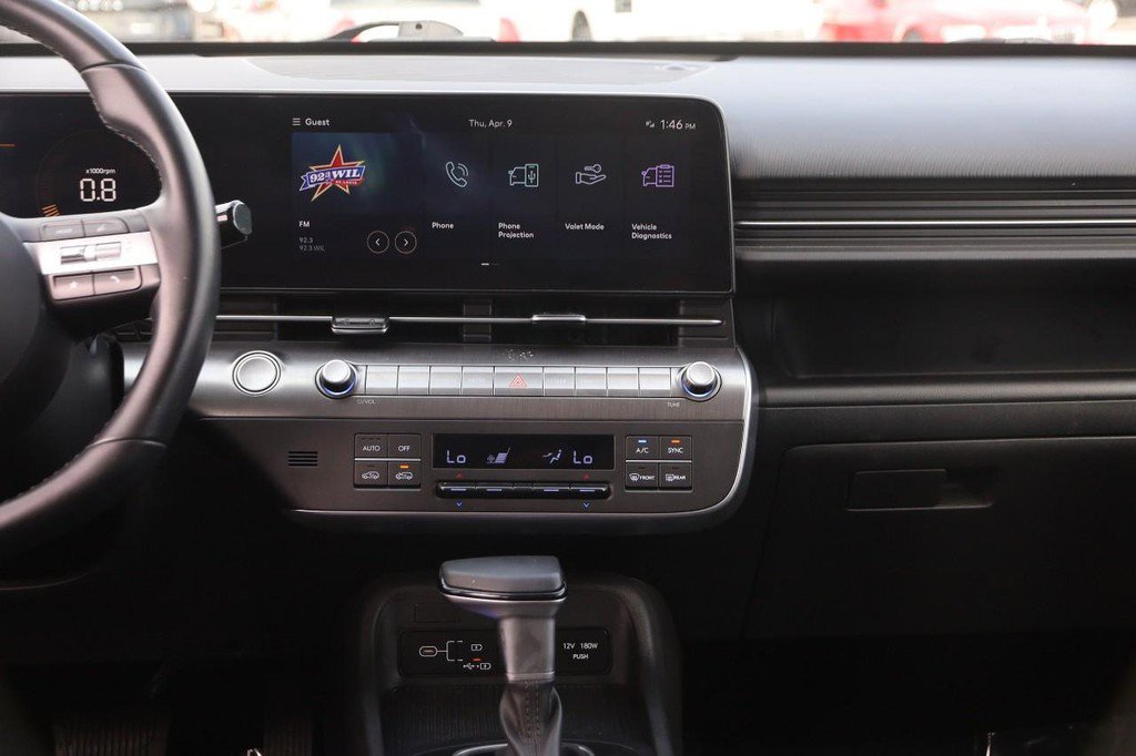 Used 2025 Hyundai Kona SEL image 25