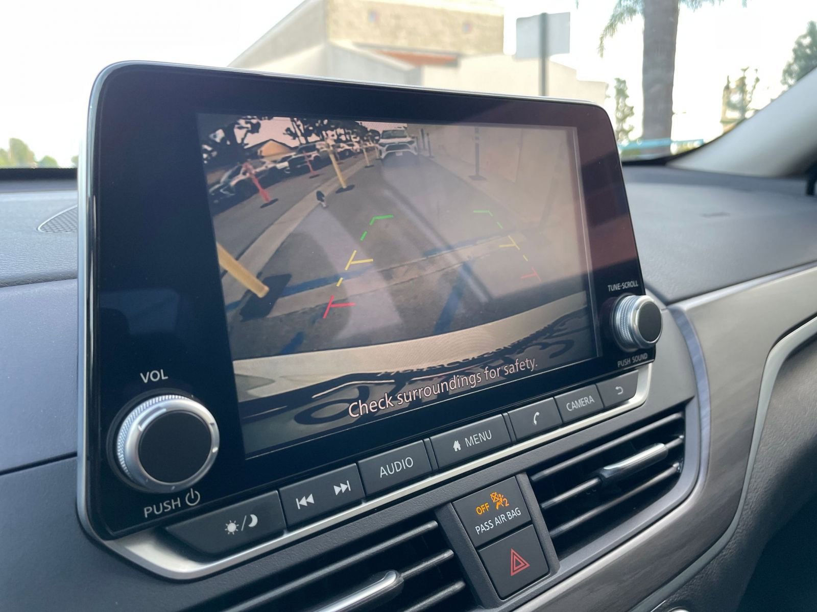 Used 2025 Nissan Altima 2.5 SV image 17