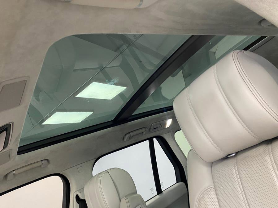 Used 2016 Land Rover Range Rover Autobiography image 20
