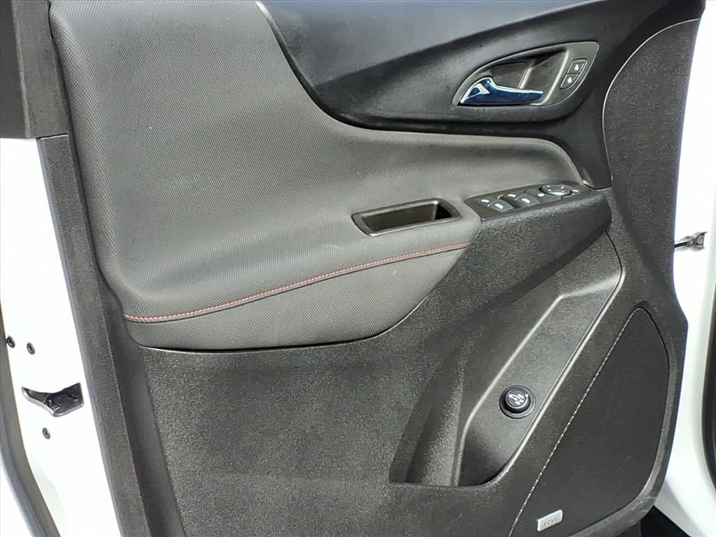 Certified 2023 Chevrolet Equinox RS w/ RS Leather Package image 12