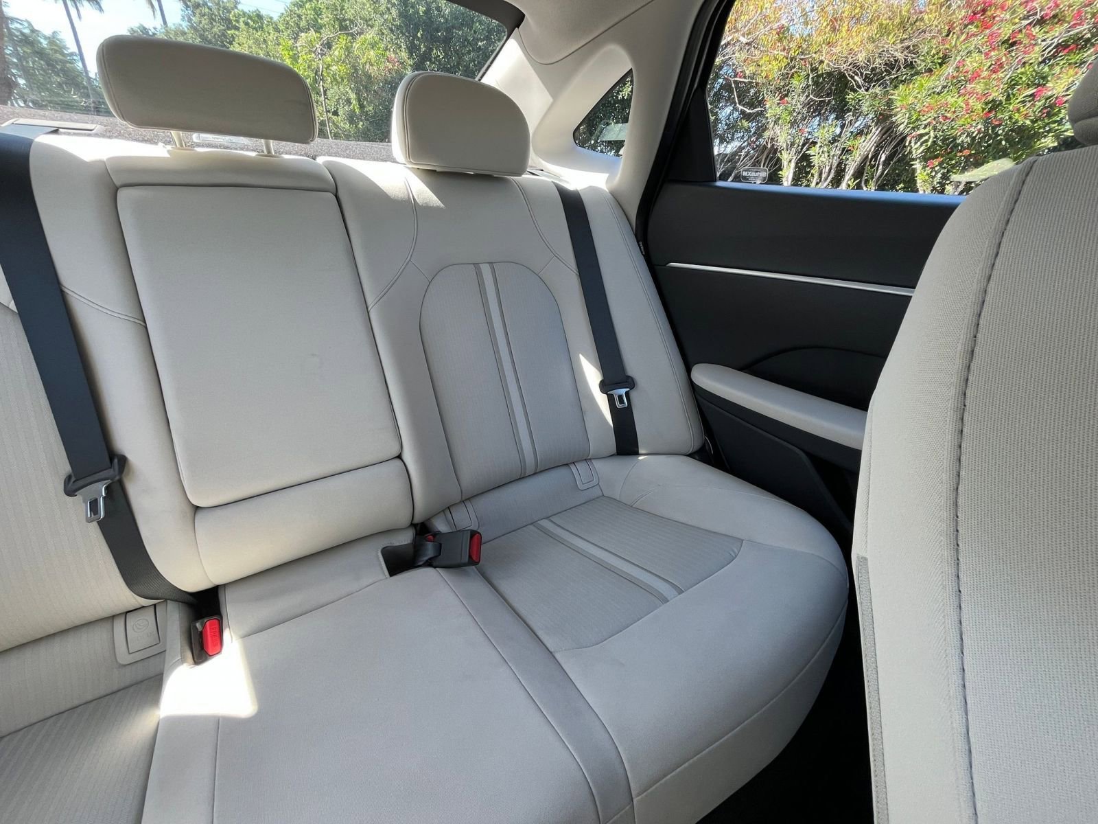 Used 2025 Hyundai Sonata SEL FWD image 37