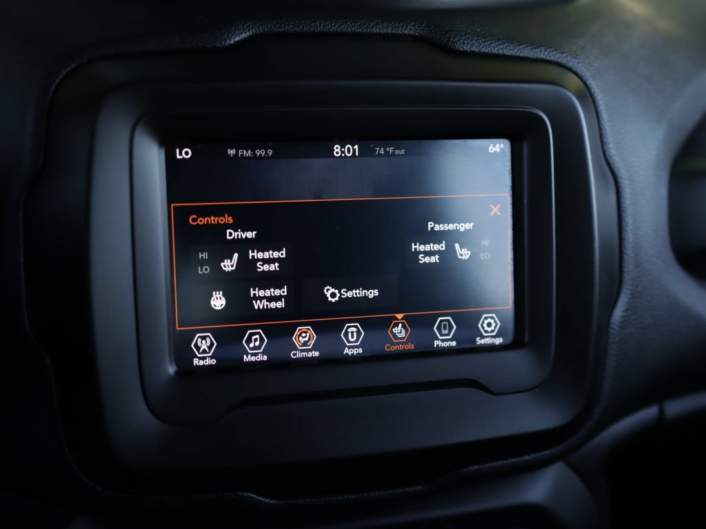 Used 2020 Jeep Renegade Latitude w/ Cold Weather Group AWD/4WD image 14
