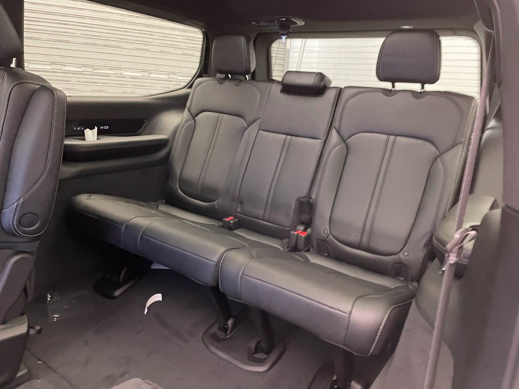 New 2026 Jeep Grand Wagoneer Summit AWD/4WD image 24