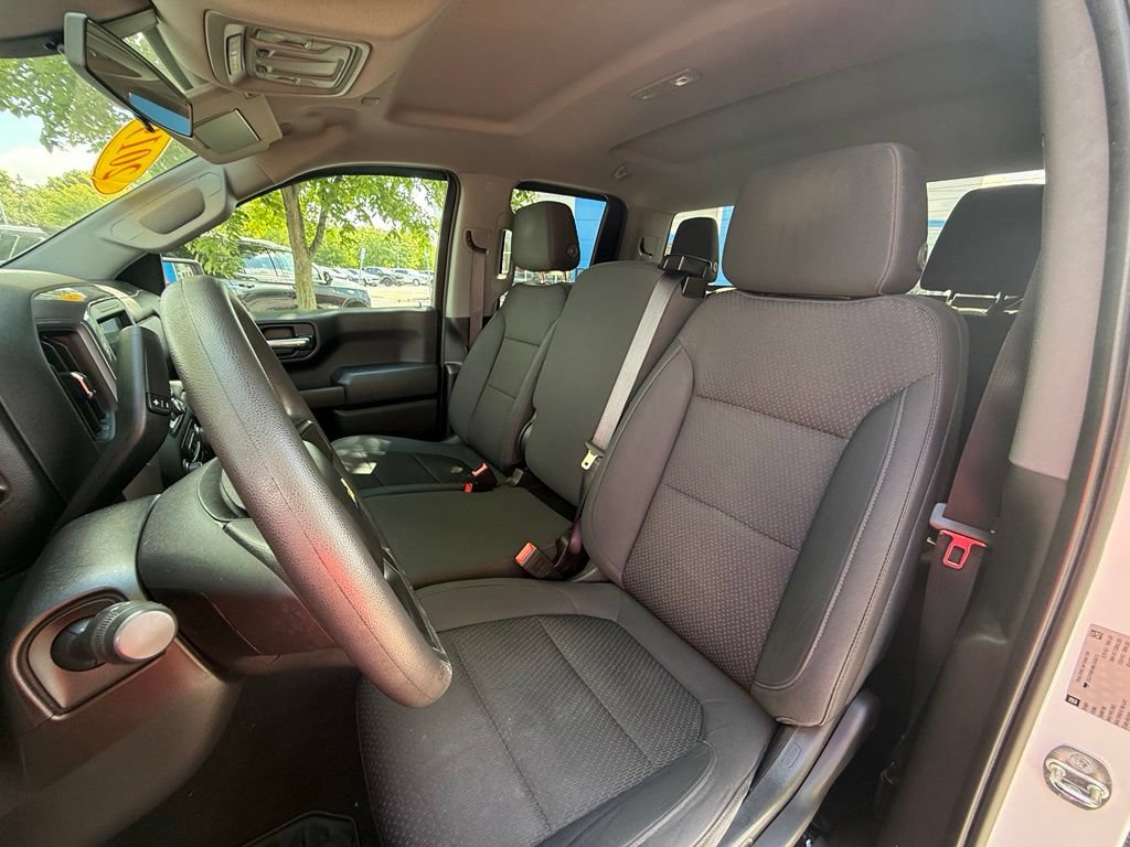 Used 2019 Chevrolet Silverado 1500 Custom w/ Custom Value Package AWD/4WD image 22