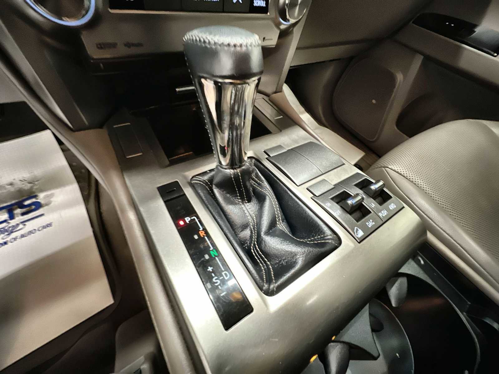 Used 2016 Lexus GX 460 image 22