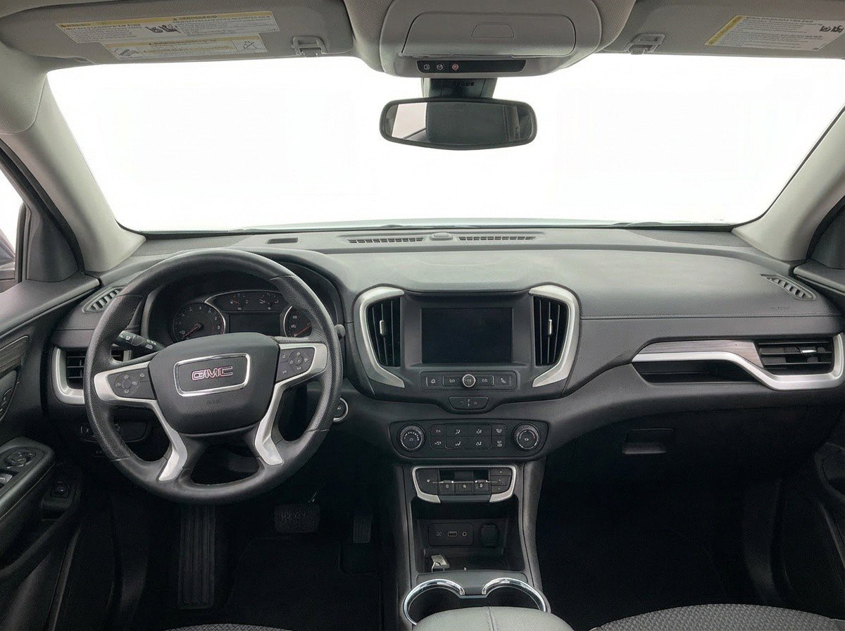 Used 2024 GMC Terrain SLE image 12