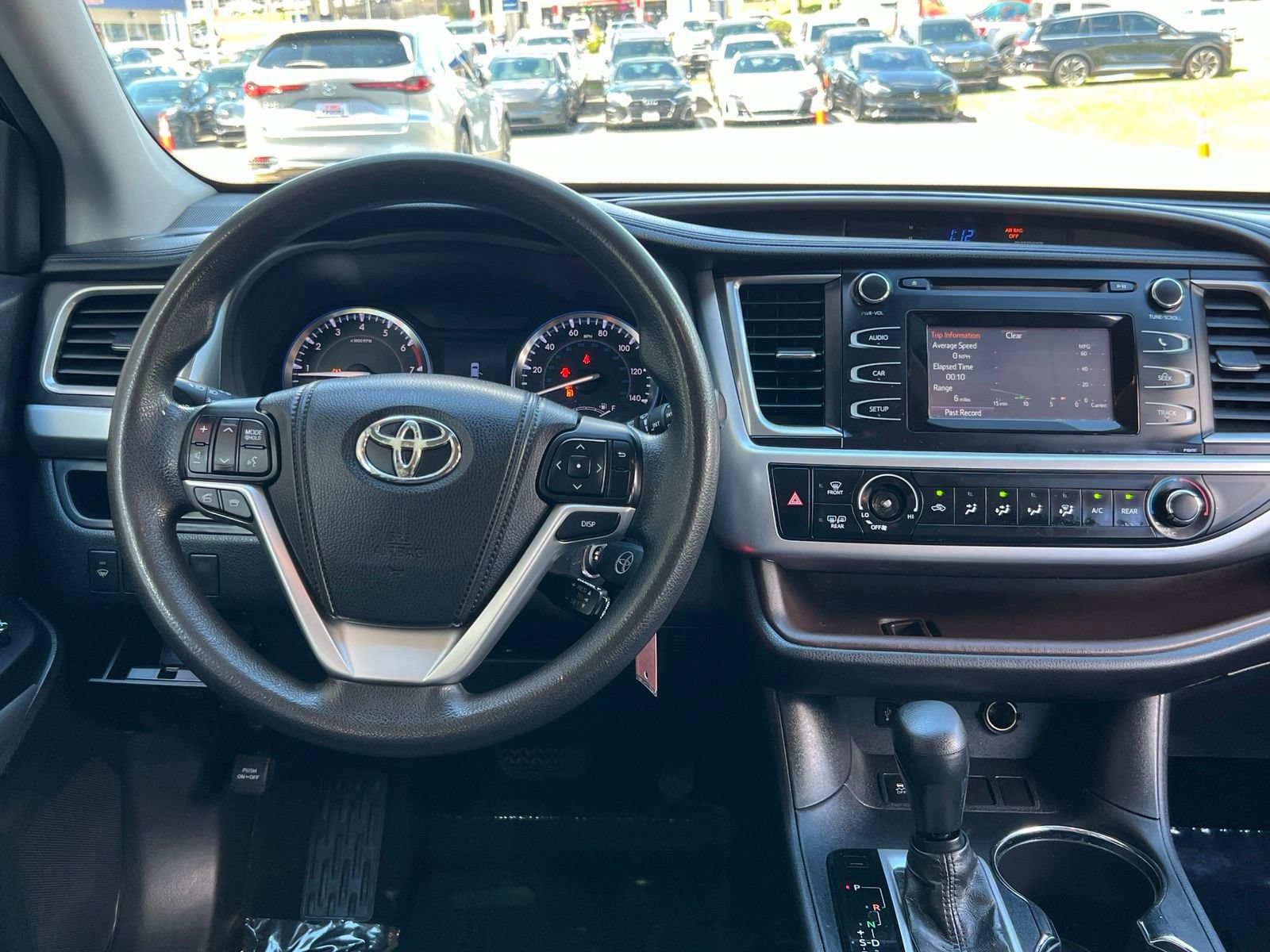 Used 2014 Toyota Highlander LE FWD image 24