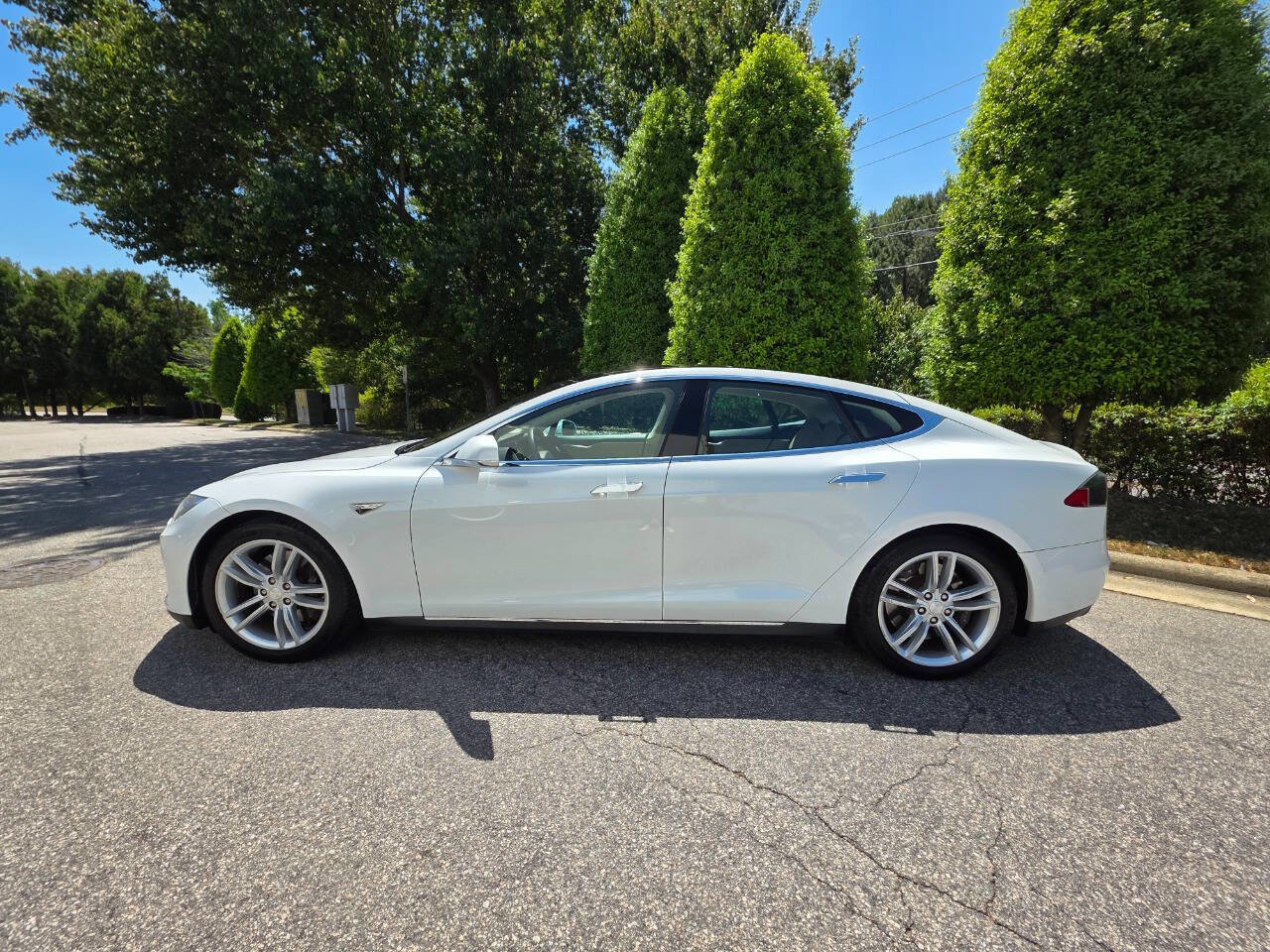 Used 2013 Tesla Model S RWD image 2