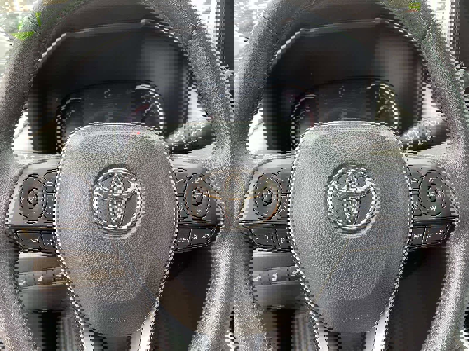 Used 2023 Toyota RAV4 XLE w/ Convenience Package image 19