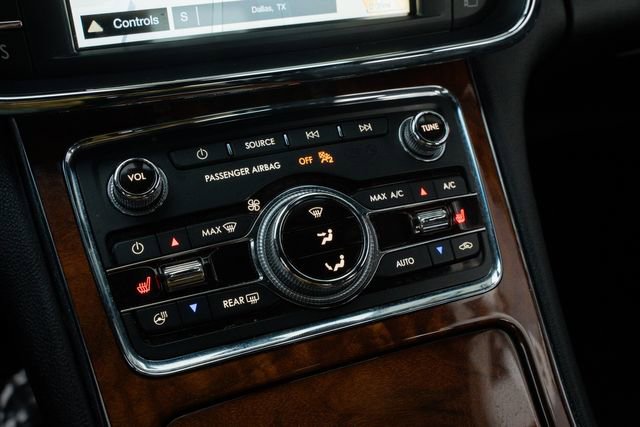 Used 2017 Lincoln Continental Select w/ Technology Package image 42