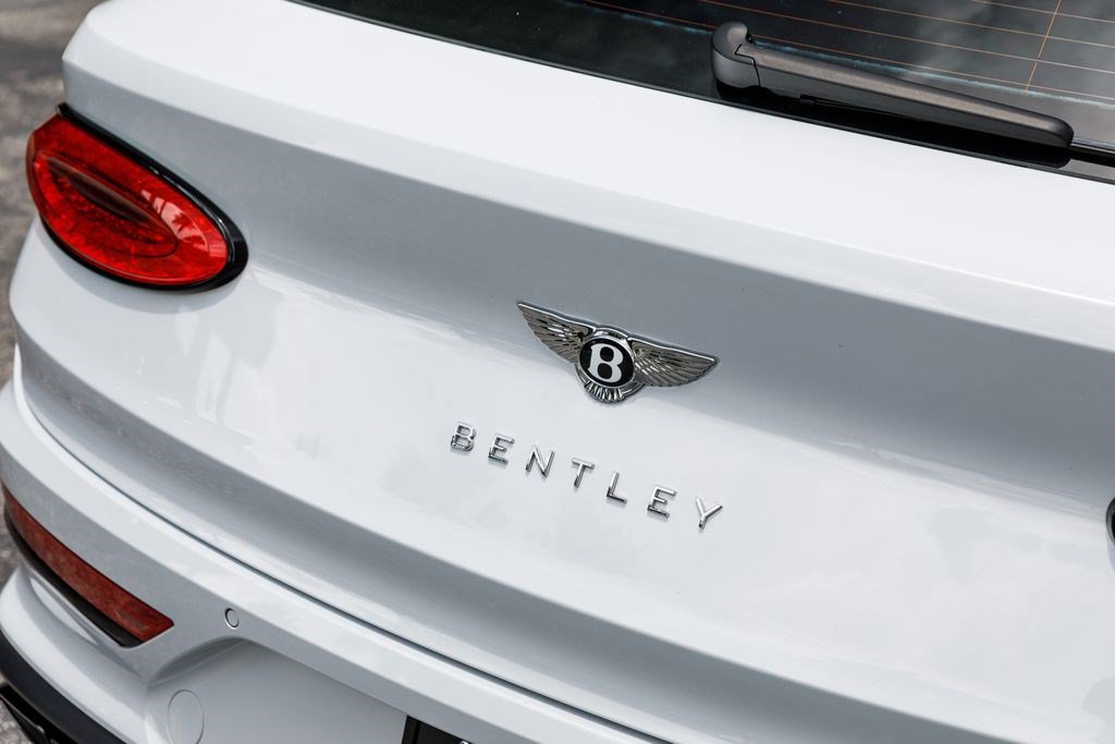 Used 2023 Bentley Bentayga AWD/4WD image 42