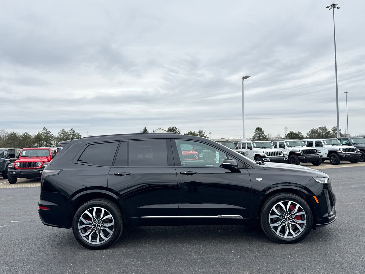 Used 2024 Cadillac XT6 Sport AWD/4WD image 3