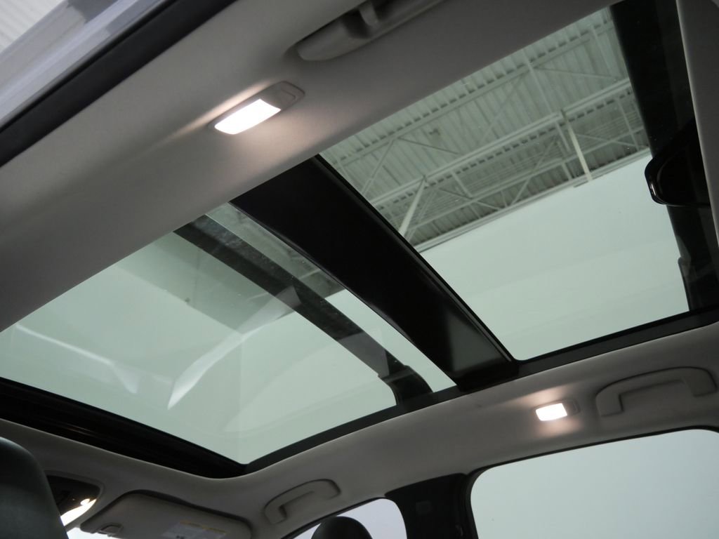 Used 2020 INFINITI QX50 Luxe AWD/4WD image 4