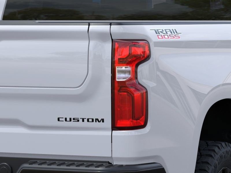 New 2026 Chevrolet Silverado 1500 Custom Trail Boss w/ LPO, Dark Essentials Package AWD/4WD image 12