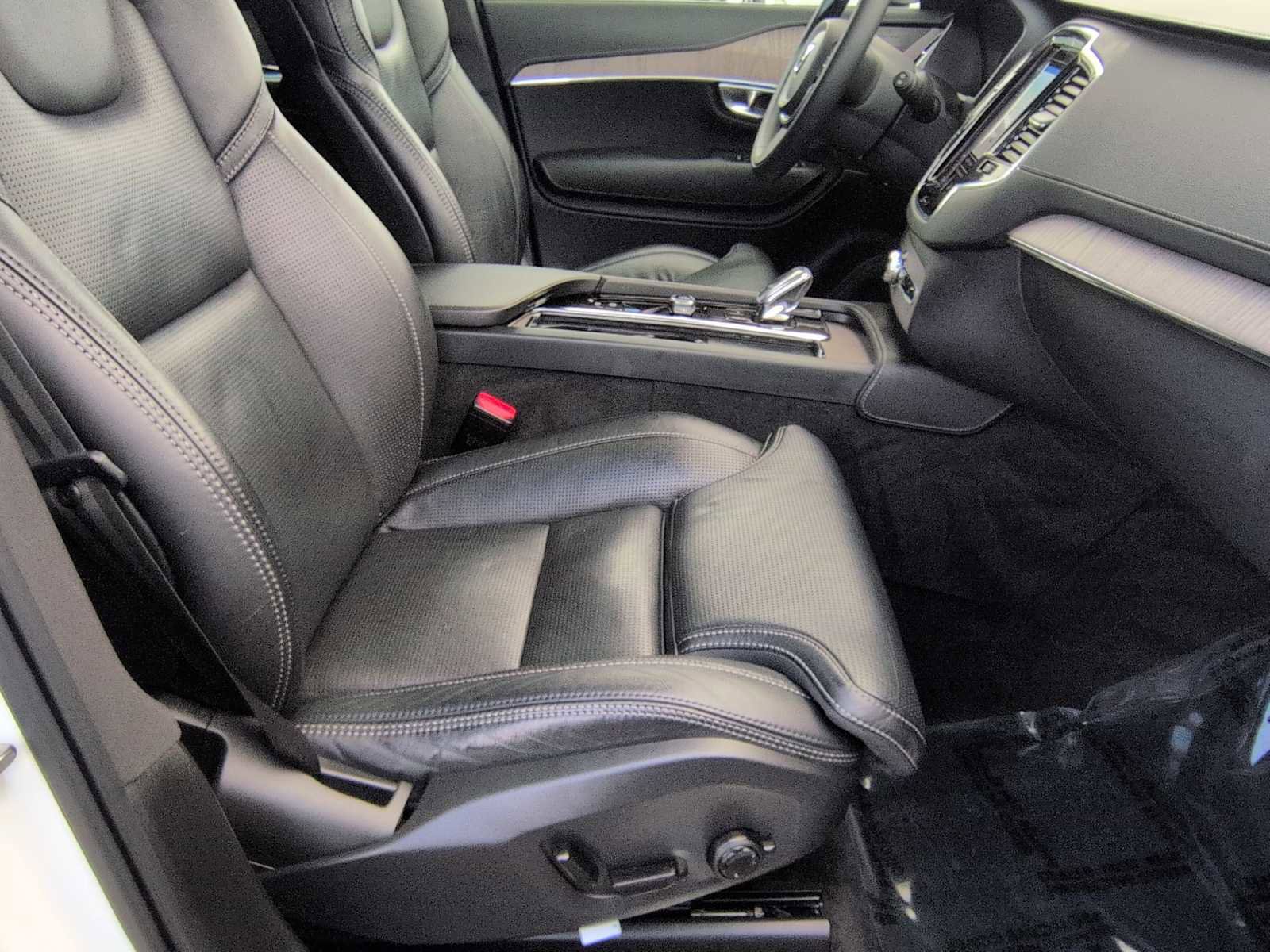 Used 2022 Volvo XC90 T8 Inscription image 24