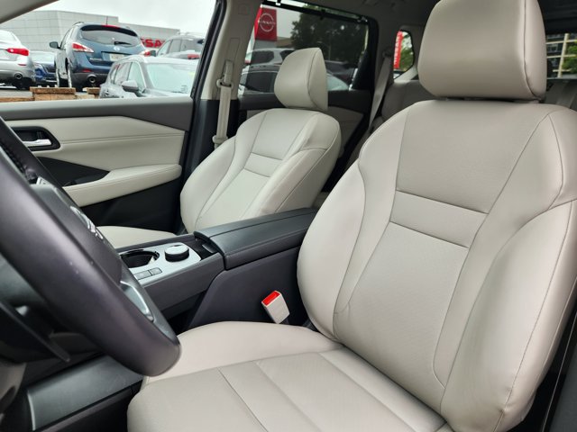 Certified 2023 Nissan Rogue SV w/ SV Premium B Package AWD/4WD image 7