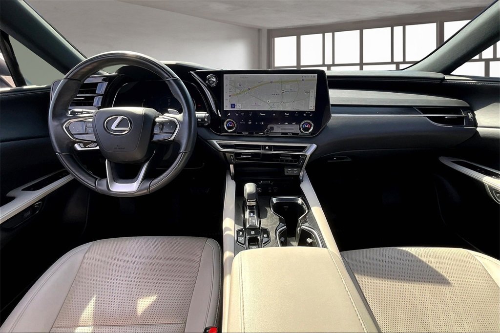 Used 2024 Lexus RX 350 w/ Technology Package image 16