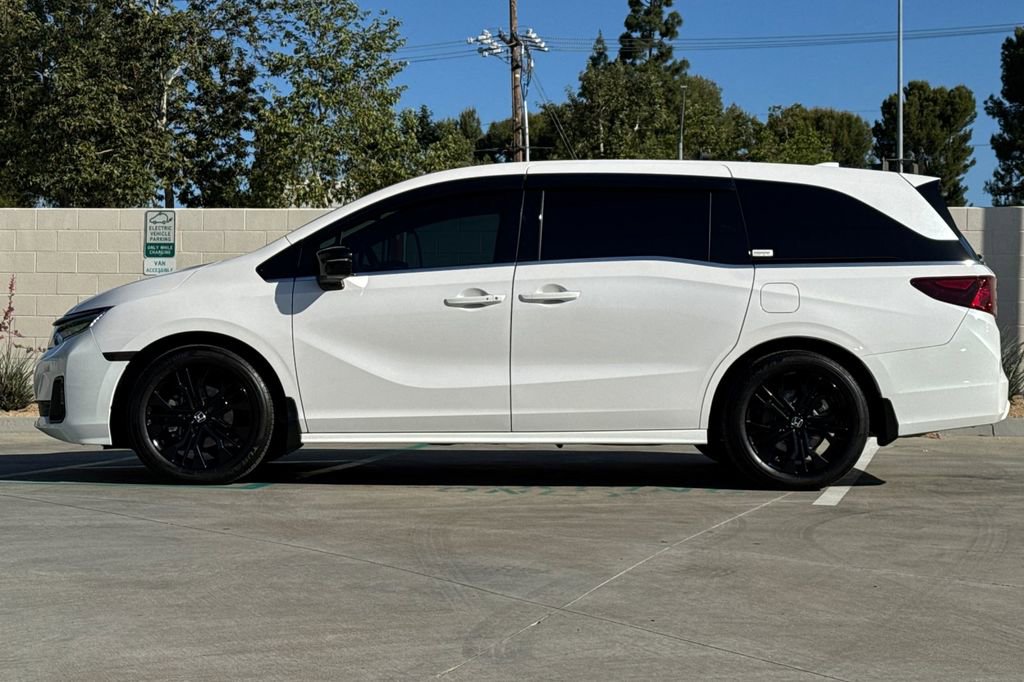 Certified 2025 Honda Odyssey Sport-L image 10