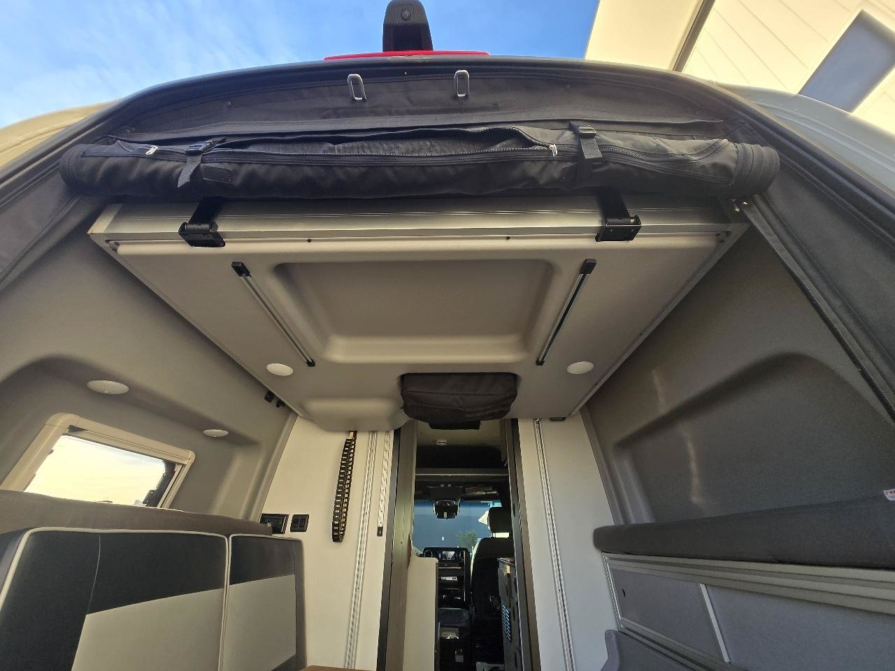 Used 2020 Mercedes-Benz Sprinter 2500 image 33