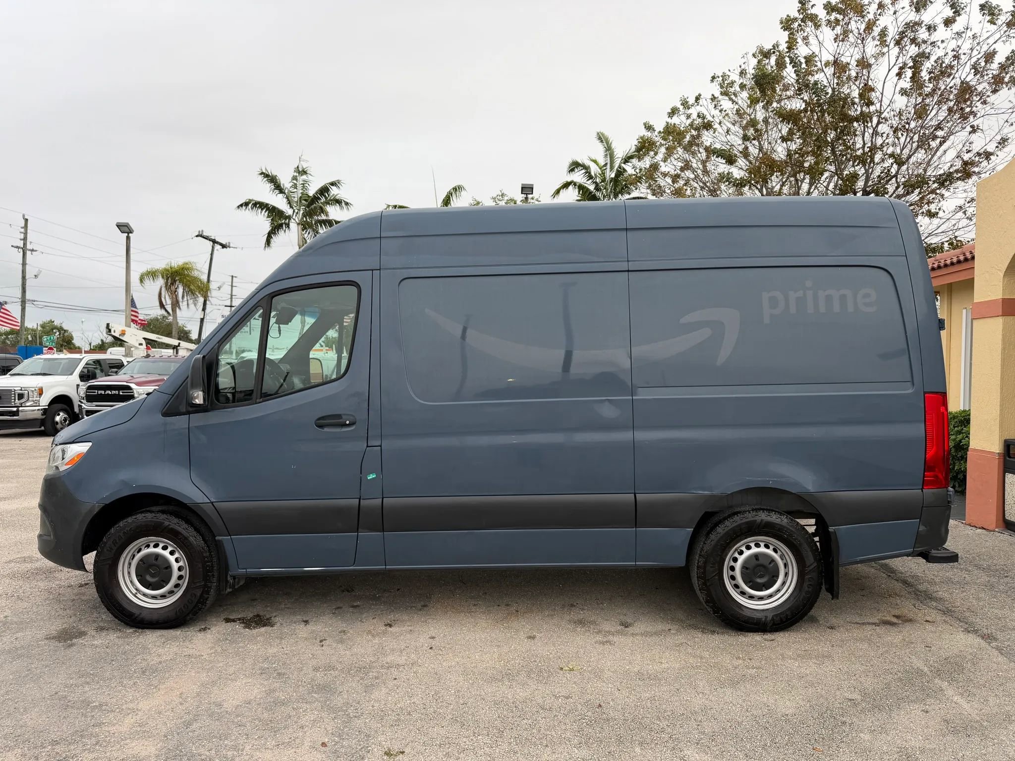 Used 2019 Mercedes-Benz Sprinter 144 image 2