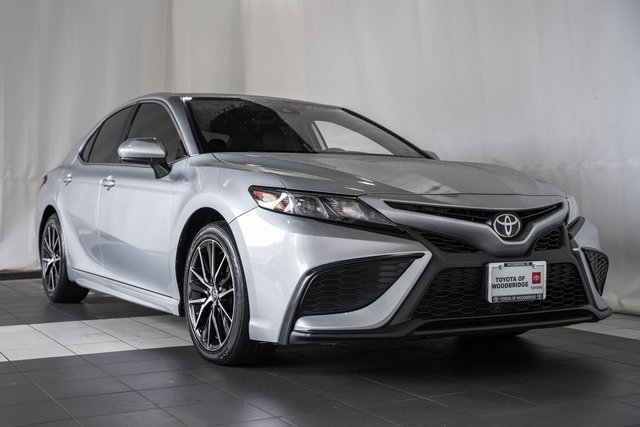 Used 2021 Toyota Camry SE