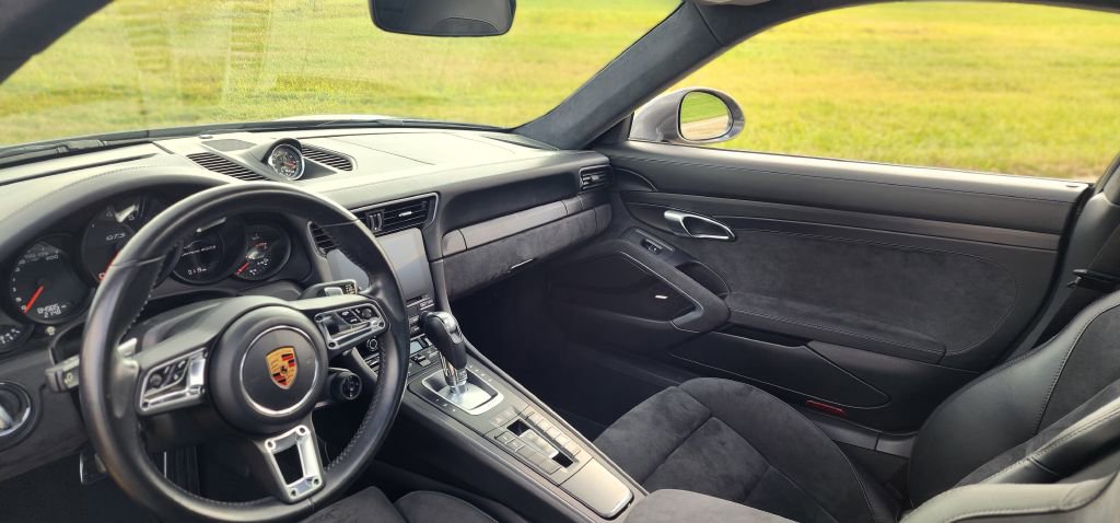 Used 2018 Porsche 911 Carrera 4 GTS image 30