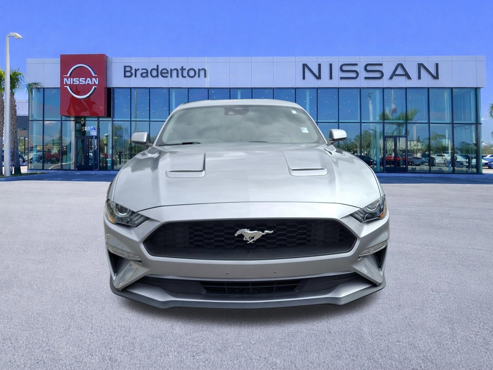 Used 2023 Ford Mustang Coupe image 2
