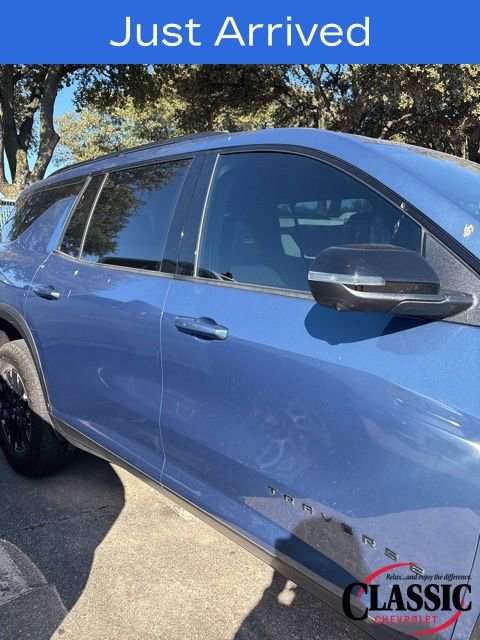 Used 2024 Chevrolet Traverse Z71 image 13