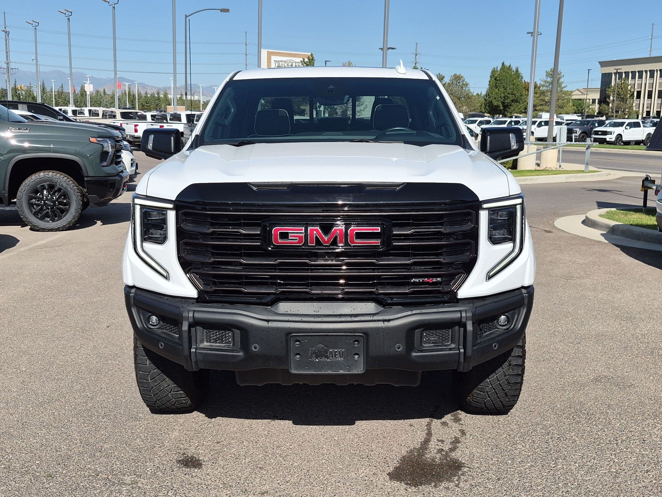 Used 2024 GMC Sierra 1500 AT4X AWD/4WD image 9