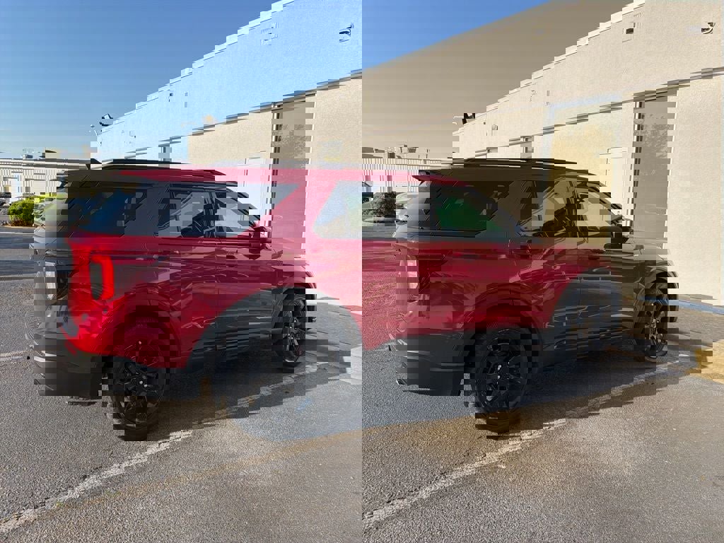 Used 2023 Ford Explorer ST-Line w/ Class IV Trailer Tow Package image 7