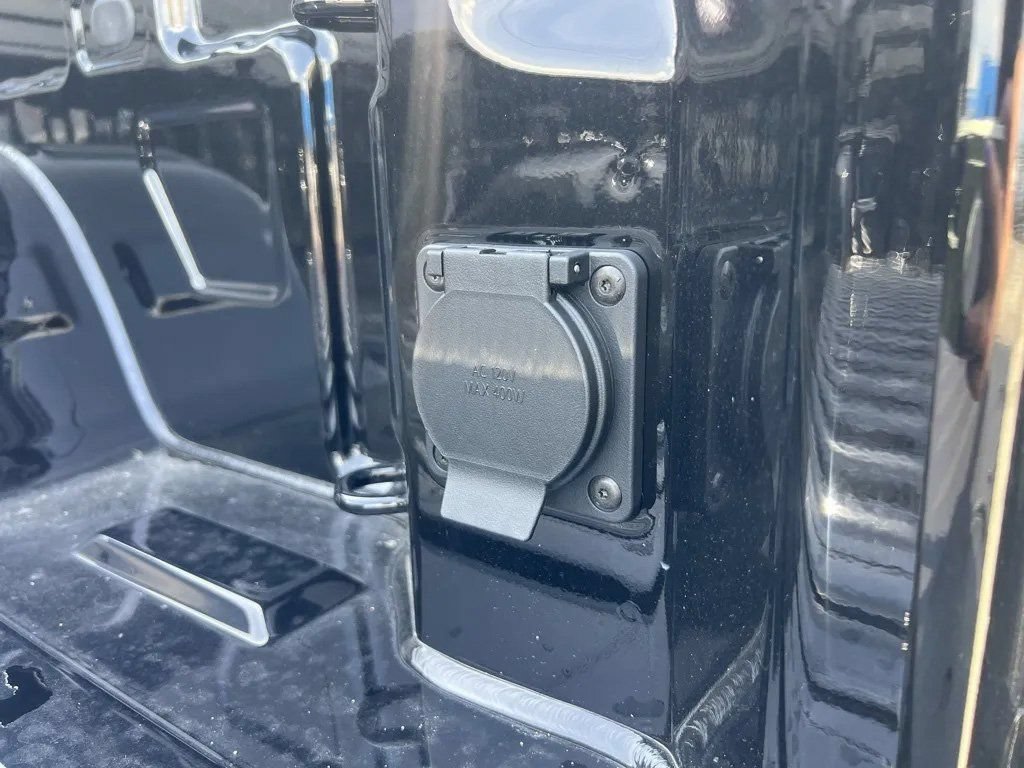 New 2025 Chevrolet Silverado 1500 LT AWD/4WD image 32