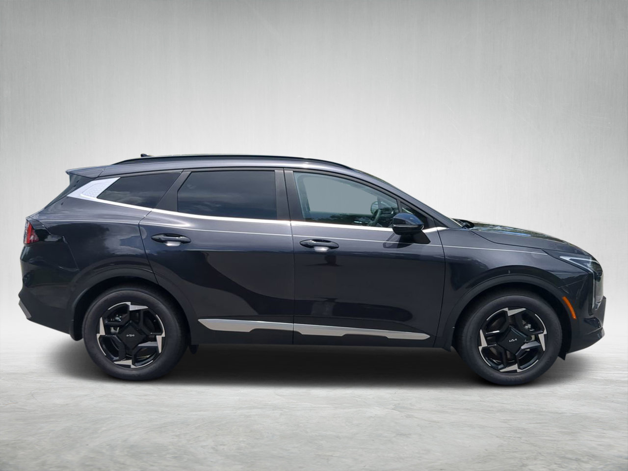 New 2026 Kia Sportage EX image 2