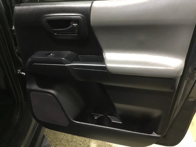 Used 2022 Toyota Tacoma SR image 46