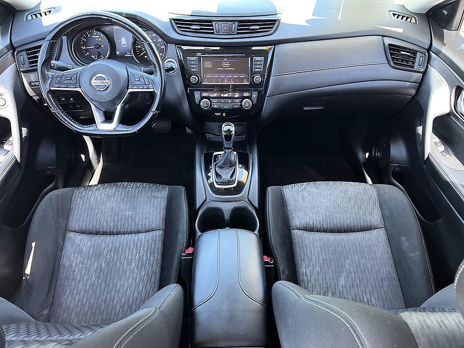 Used 2020 Nissan Rogue SV FWD image 18