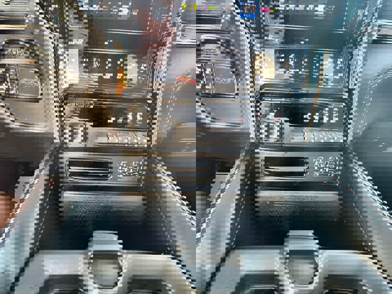 Used 2022 RAM 2500 Limited w/ Towing Technology Group image 18