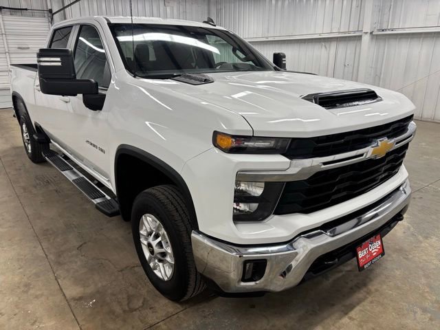 Used 2025 Chevrolet Silverado 2500 LT w/ Convenience Package AWD/4WD image 1