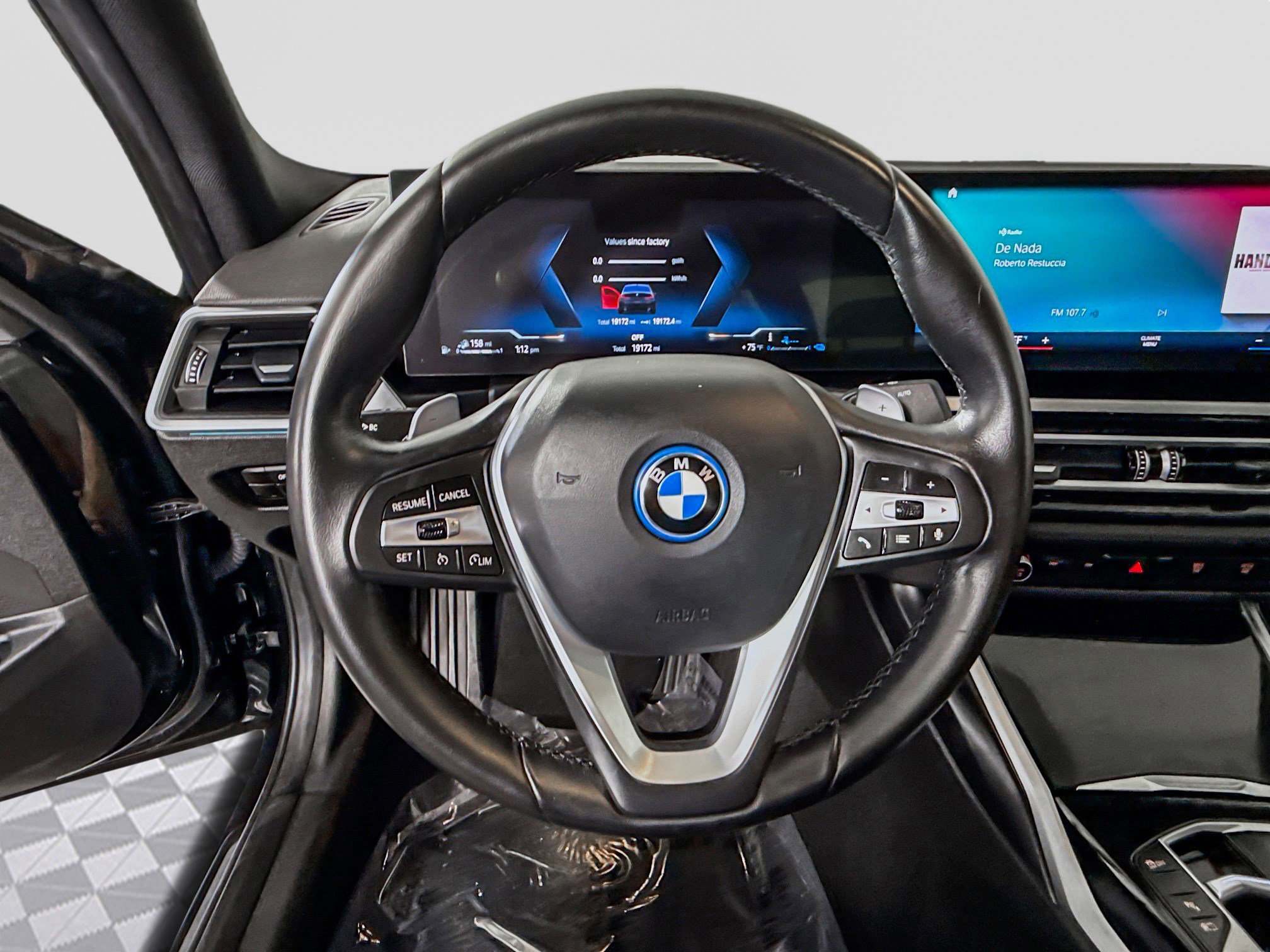 Used 2024 BMW 330e image 13