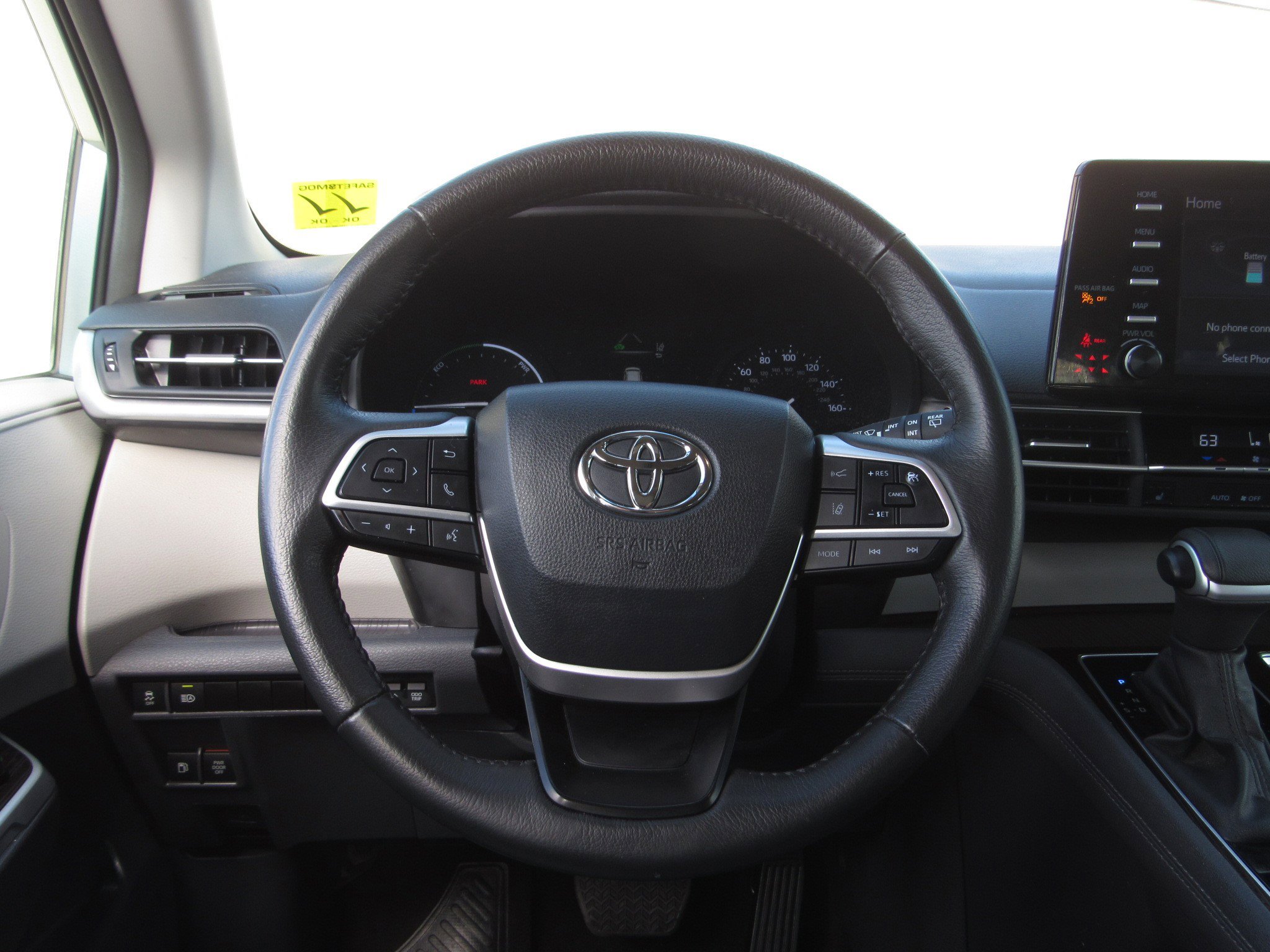 Used 2024 Toyota Sienna XLE image 24