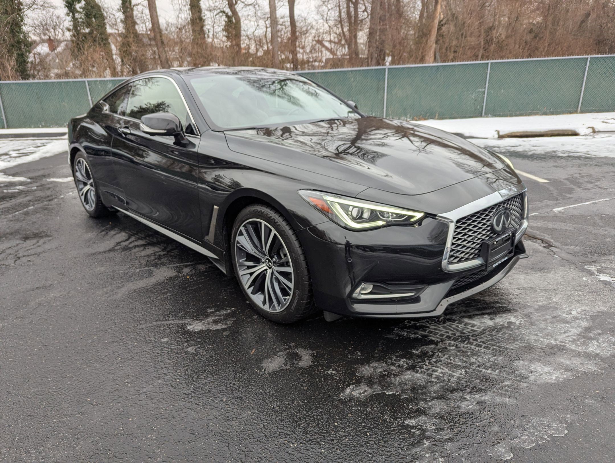 Used 2022 INFINITI Q60 3.0t Luxe w/ Essential Package image 3